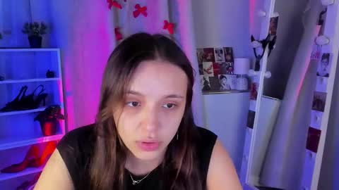 Snapshot of mipsymipson chatting on 09/19/25, 09:54 NEXT STREAM NOVEMBER  27282930 online show from 09/19/25, 09:54