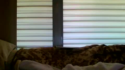 Snapshot of mir4oboi chatting on 11/12/25, 02:06 MIro1611 online show from 11/12/25, 02:06