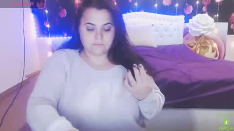 mira_cle_ online show from 10/28/25, 10:30