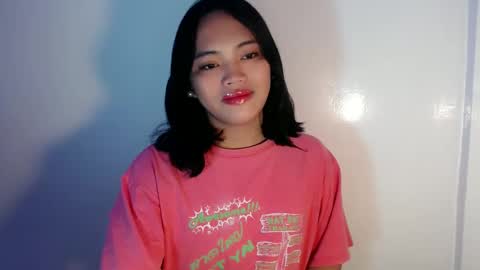 Snapshot of mira_luna222 chatting on 02/02/25, 03:54 Mira Bella online show from 02/02/25, 03:54