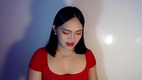 Snapshot of mira_luna222 chatting on 02/25/25, 05:25 Mira Bella online show from 02/25/25, 05:25