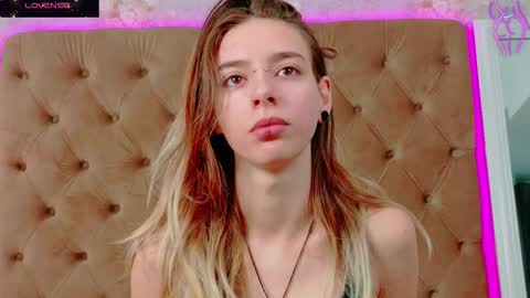 Snapshot of mira_lynxx chatting on 11/13/25, 05:17 mira_lynxx online show from 11/13/25, 05:17