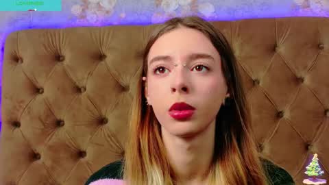 Snapshot of mira_lynxx chatting on 12/17/25, 05:13 mira_lynxx online show from 12/17/25, 05:13