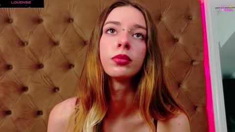 Snapshot of mira_lynxx chatting on 01/05/26, 05:27 mira_lynxx online show from 01/05/26, 05:27