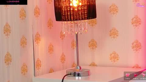 Snapshot of mira_lynxx chatting on 01/15/26, 05:01 mira_lynxx online show from 01/15/26, 05:01