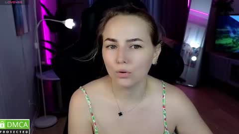 Snapshot of mira_mermayd chatting on 06/19/26, 08:18 Mira online show from 06/19/26, 08:18