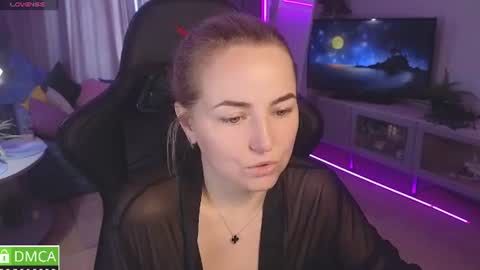 Snapshot of mira_mermayd chatting on 07/11/26, 01:19 Mira online show from 07/11/26, 01:19