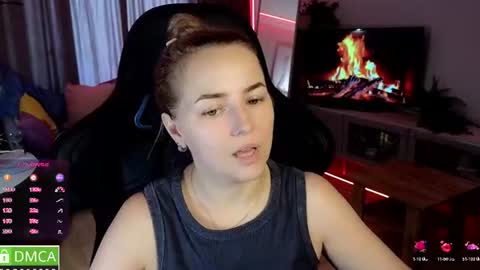 Snapshot of mira_mermayd chatting on 07/19/26, 01:20 Mira online show from 07/19/26, 01:20