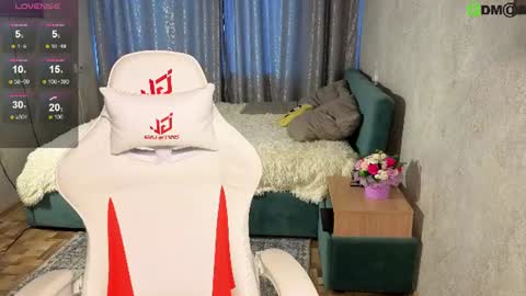 Snapshot of mira_star_007 chatting on 06/24/26, 01:04 Tanita online show from 06/24/26, 01:04