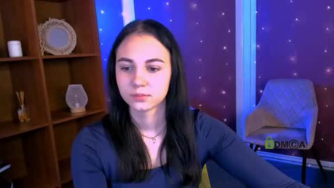 Snapshot of mira_vibe chatting on 12/19/25, 11:28 Mira online show from 12/19/25, 11:28