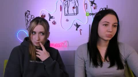 Snapshot of mira_vibe chatting on 01/14/26, 05:46 Mira online show from 01/14/26, 05:46