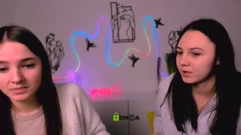 Snapshot of mira_vibe chatting on 01/17/26, 07:28 Mira online show from 01/17/26, 07:28