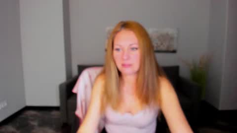 Snapshot of mira_whites chatting on 02/07/25, 06:45 Mira online show from 02/07/25, 06:45