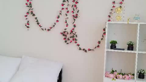 mirabella__flower online show from 07/14/26, 10:21