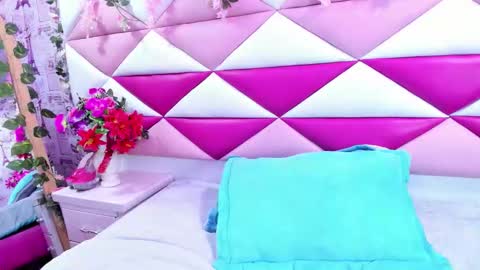 Snapshot of mirabella_miller chatting on 09/14/25, 01:54 mirabella_miller online show from 09/14/25, 01:54