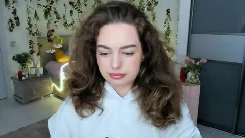 Emma online show from 06/01/26, 07:15