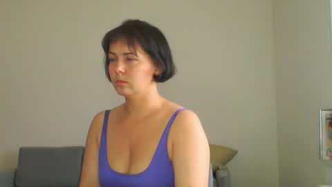 Snapshot of miradiaz chatting on 06/11/26, 08:34 Meera online show from 06/11/26, 08:34