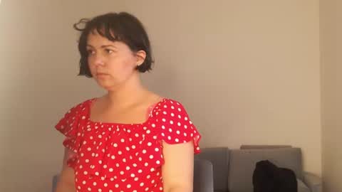 Snapshot of miradiaz chatting on 06/14/26, 11:01 Meera online show from 06/14/26, 11:01