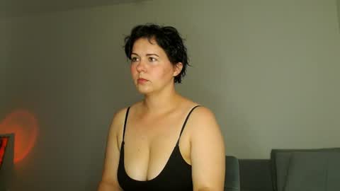 Snapshot of miradiaz chatting on 07/02/26, 09:15 Meera online show from 07/02/26, 09:15