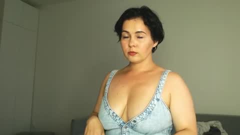 Snapshot of miradiaz chatting on 07/11/26, 10:18 Meera online show from 07/11/26, 10:18