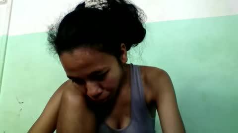 Snapshot of mirah881 chatting on 11/06/25, 08:04 mirah881 online show from 11/06/25, 08:04