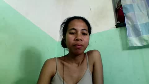 Snapshot of mirah881 chatting on 11/13/25, 06:40 mirah881 online show from 11/13/25, 06:40