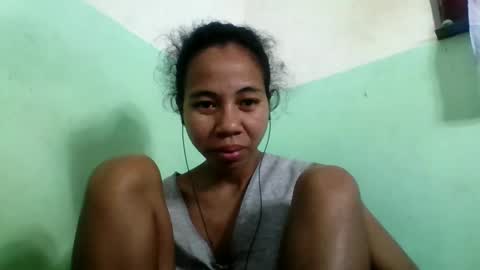 Snapshot of mirah881 chatting on 11/15/25, 06:48 mirah881 online show from 11/15/25, 06:48