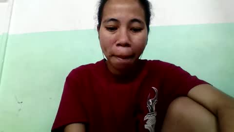 Snapshot of mirah881 chatting on 11/24/25, 05:18 mirah881 online show from 11/24/25, 05:18