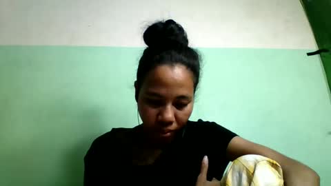 Snapshot of mirah881 chatting on 12/14/25, 07:58 mirah881 online show from 12/14/25, 07:58