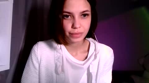 MiraLaPics online show from 04/22/26, 09:27