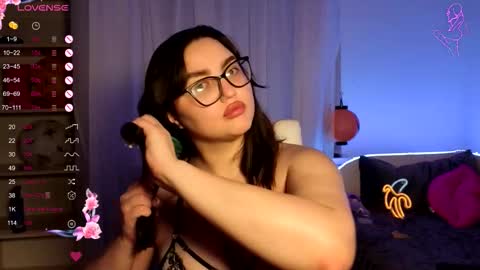 miraluccian online show from 12/17/25, 03:45