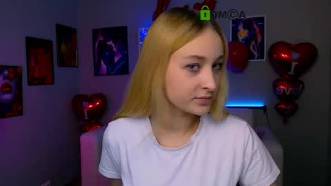 Snapshot of mirammore chatting on 02/25/26, 10:36 Mira online show from 02/25/26, 10:36