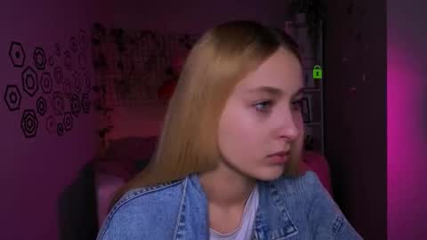 Snapshot of mirammore chatting on 02/26/26, 10:03 Mira online show from 02/26/26, 10:03