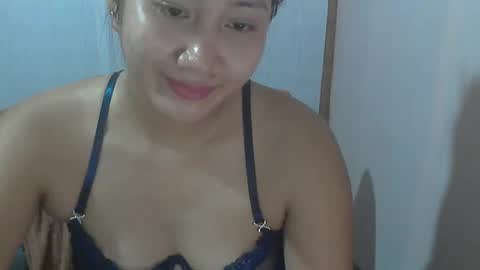 Snapshot of mirana_xxx chatting on 05/10/26, 11:15 Im Ping online show from 05/10/26, 11:15