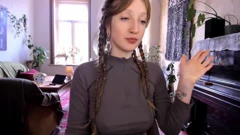 Snapshot of miranda2_0 chatting on 02/24/25, 09:53 miranda2_0 online show from 02/24/25, 09:53