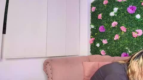 Miranda online show from 09/23/25, 12:41