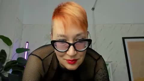 Snapshot of mirandagill chatting on 12/02/24, 12:07 mirandagill online show from 12/02/24, 12:07