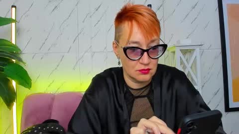 Snapshot of mirandagill chatting on 12/05/24, 12:11 mirandagill online show from 12/05/24, 12:11