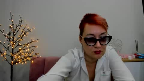 Snapshot of mirandagill chatting on 02/21/25, 11:44 mirandagill online show from 02/21/25, 11:44