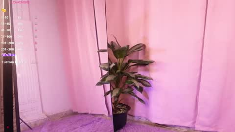 Snapshot of miranditaa chatting on 02/17/25, 08:09 MIRANDA HERNANDEZ online show from 02/17/25, 08:09