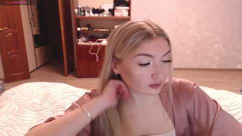 Mira online show from 02/08/26, 03:15