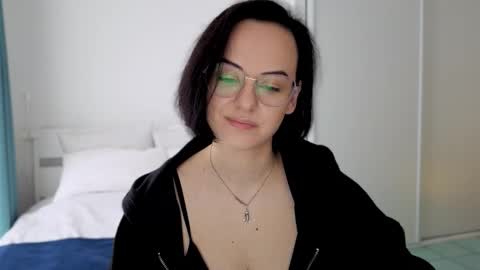 Snapshot of miraskyy chatting on 10/13/25, 12:05 MiraSkyy online show from 10/13/25, 12:05