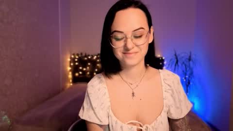 Snapshot of miraskyy chatting on 12/19/25, 09:00 MiraSkyy online show from 12/19/25, 09:00