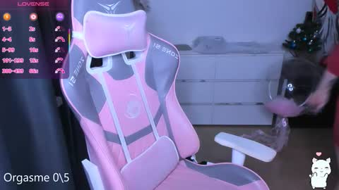 Kira online show from 02/15/26, 11:23