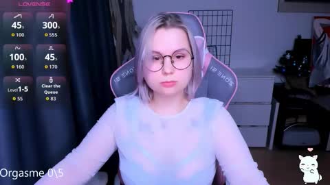 Kira online show from 03/02/26, 06:04