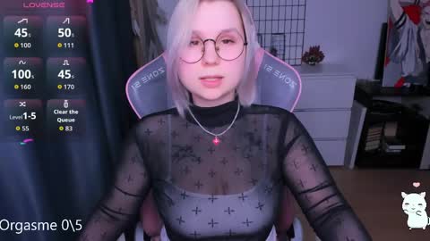 Kira online show from 04/14/26, 06:36