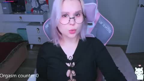 Kira online show from 06/21/26, 04:53