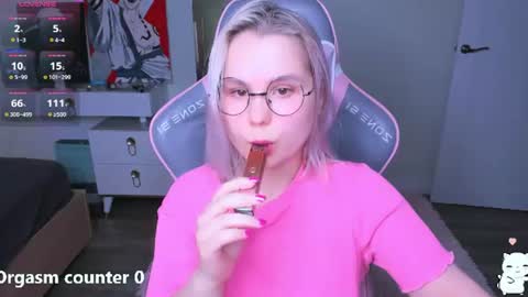 Kira online show from 07/05/26, 05:42