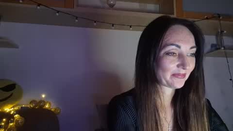 Snapshot of mirelisse chatting on 07/13/26, 09:28 Christina online show from 07/13/26, 09:28