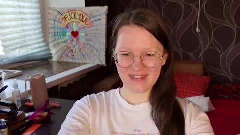 Snapshot of miriamor chatting on 10/11/25, 08:02 Mira online show from 10/11/25, 08:02